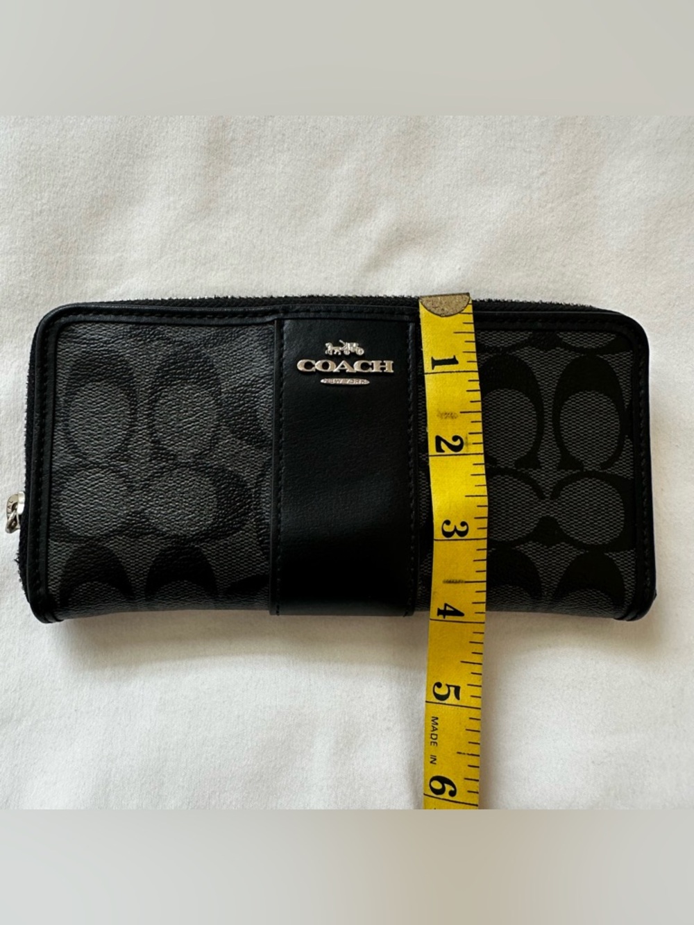Coach Signature Canvas Black Accordion Zip-Around Wallet - Picture 7 of 7